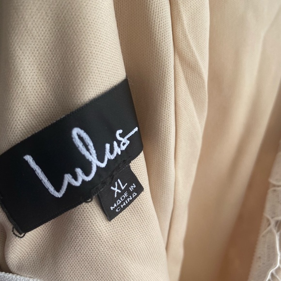 Wedding Dress - Picture 3 of 4